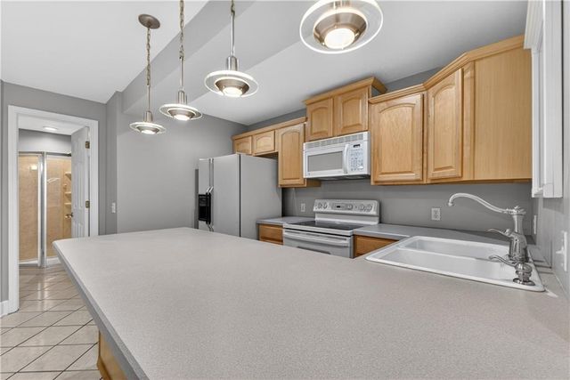 14543 Mohawk Road, Overland Park, KS 66224