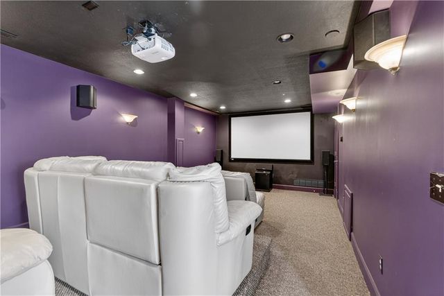 14543 Mohawk Road, Overland Park, KS 66224