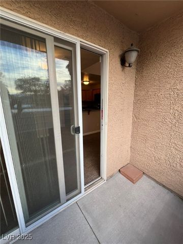 9325 West Desert Inn Road 206, Las Vegas, NV 89117