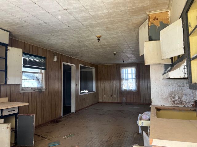 1081 Tomlinson Rd, Lonoke, AR 72086