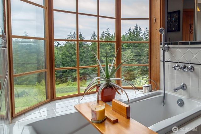 472 Redtail Lane, Lopez Island, WA 98261