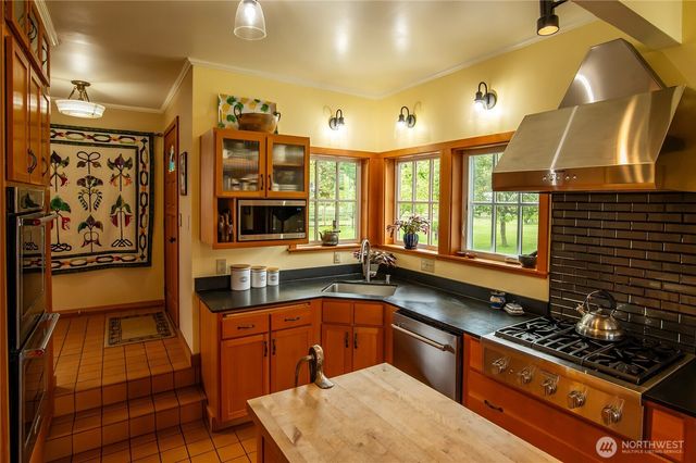 472 Redtail Lane, Lopez Island, WA 98261