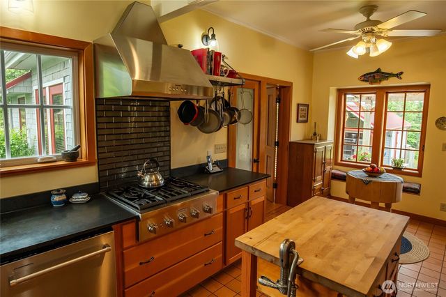 472 Redtail Lane, Lopez Island, WA 98261