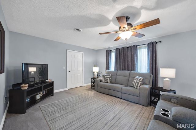 128 E 11th Street, Hermann, MO 65041