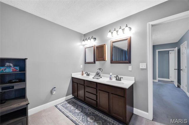 128 E 11th Street, Hermann, MO 65041