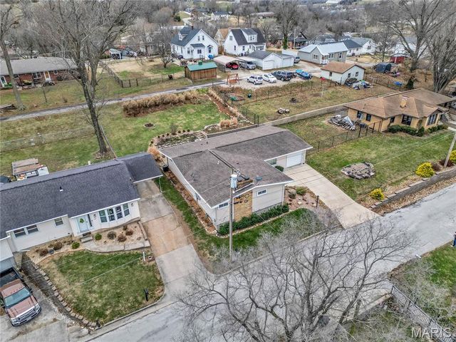 128 E 11th Street, Hermann, MO 65041