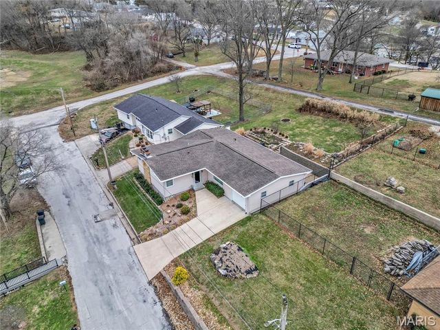 128 E 11th Street, Hermann, MO 65041