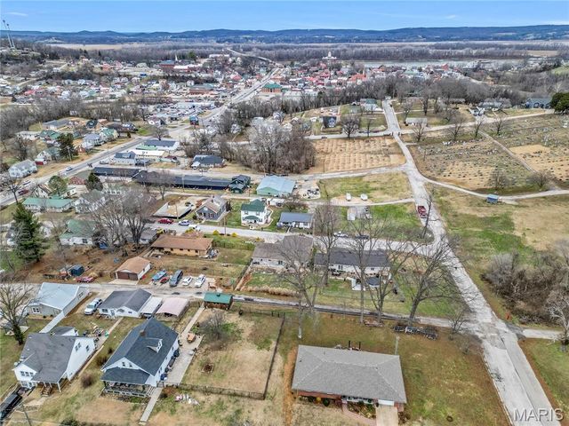 128 E 11th Street, Hermann, MO 65041