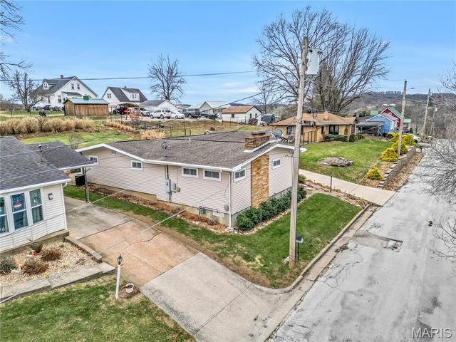 128 E 11th Street, Hermann, MO 65041