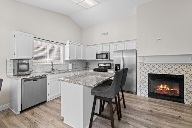 2420 Inverness Dr, Lincoln, CA 95648