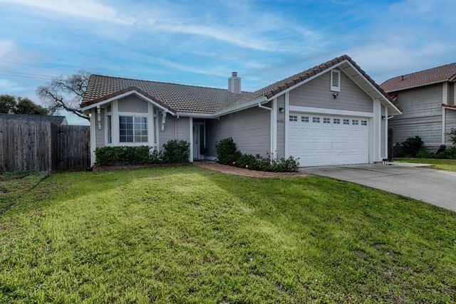 2420 Inverness Dr, Lincoln, CA 95648