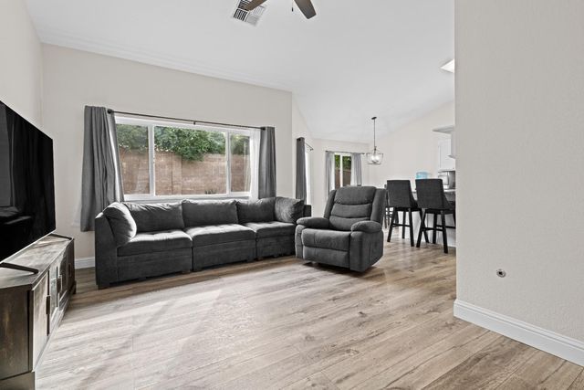 2420 Inverness Dr, Lincoln, CA 95648