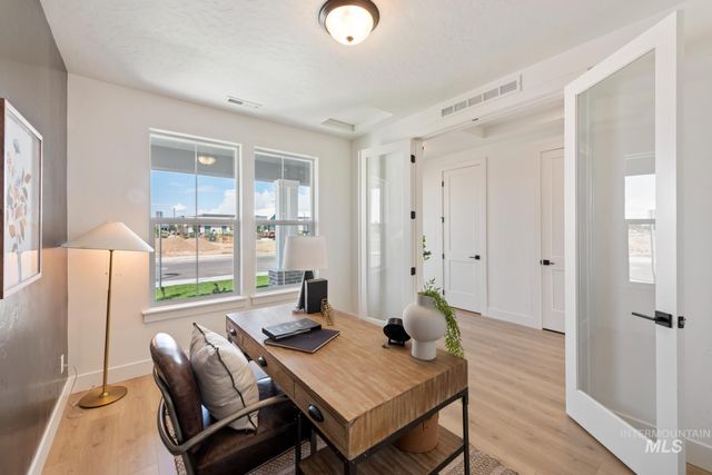 863 W Malbar St, Meridian, ID 83646