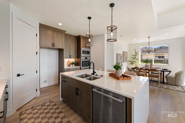 863 W Malbar St, Meridian, ID 83646