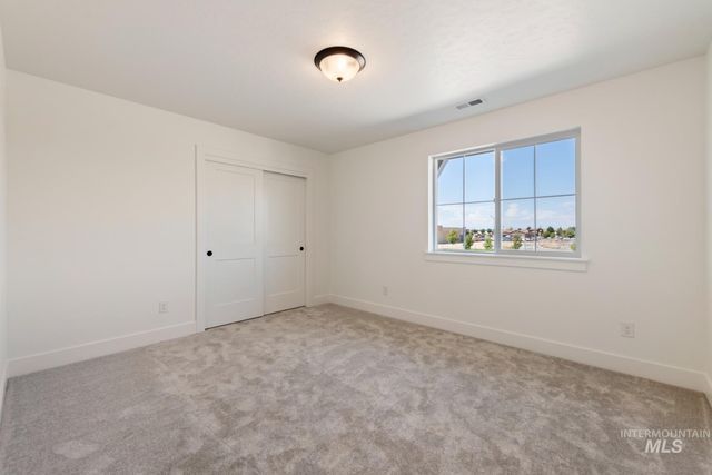 863 W Malbar St, Meridian, ID 83646
