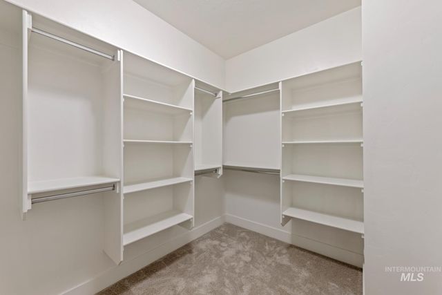 863 W Malbar St, Meridian, ID 83646