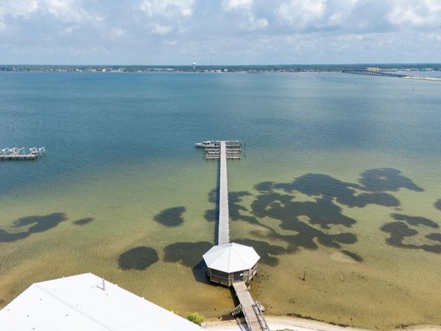 8522 Gulf Boulevard 20, Navarre, FL 32566