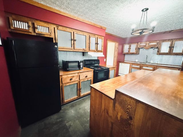 297 Oak Street, Russell Springs, KY 42642