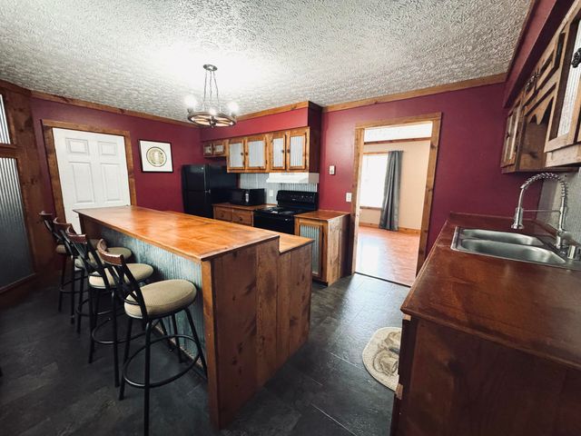 297 Oak Street, Russell Springs, KY 42642