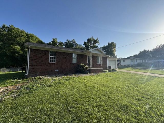 297 Oak Street, Russell Springs, KY 42642