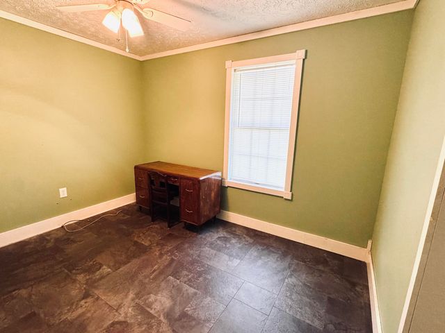 297 Oak Street, Russell Springs, KY 42642