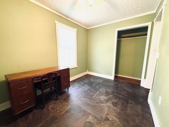 297 Oak Street, Russell Springs, KY 42642