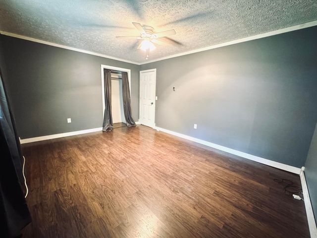 297 Oak Street, Russell Springs, KY 42642