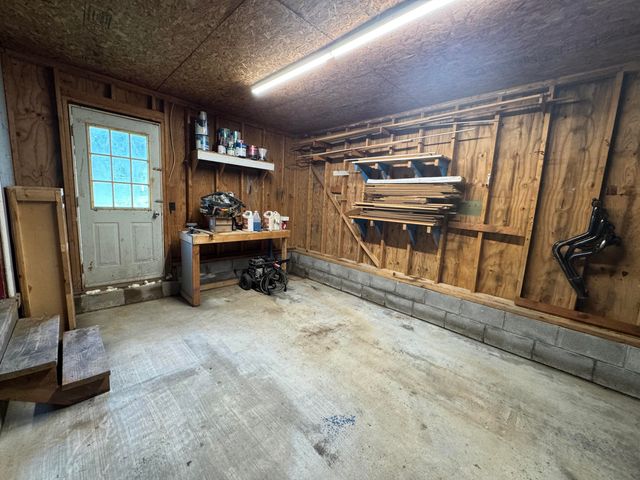 297 Oak Street, Russell Springs, KY 42642
