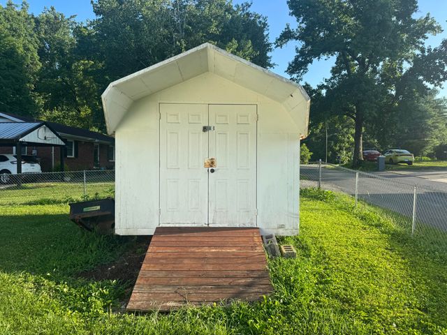 297 Oak Street, Russell Springs, KY 42642