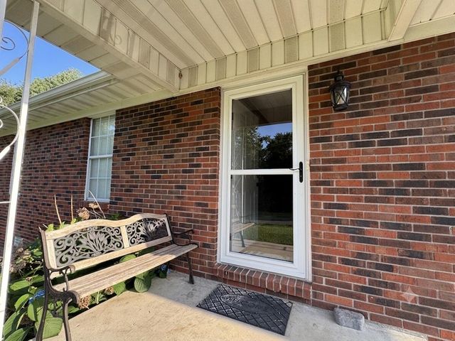 297 Oak Street, Russell Springs, KY 42642