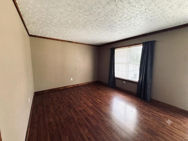 297 Oak Street, Russell Springs, KY 42642