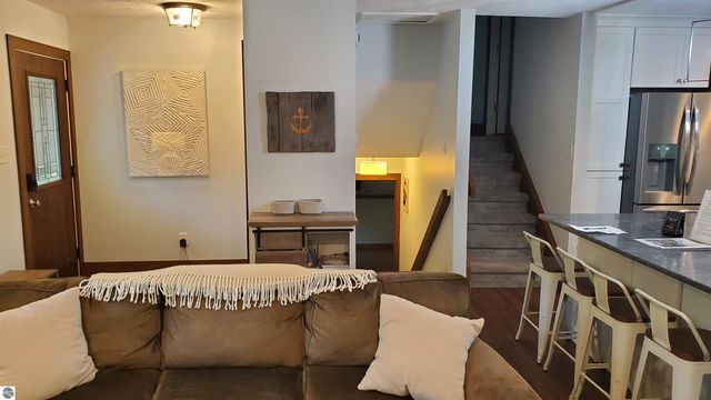 7967 Sunset Drive, Traverse City, MI 49685