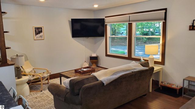 7967 Sunset Drive, Traverse City, MI 49685