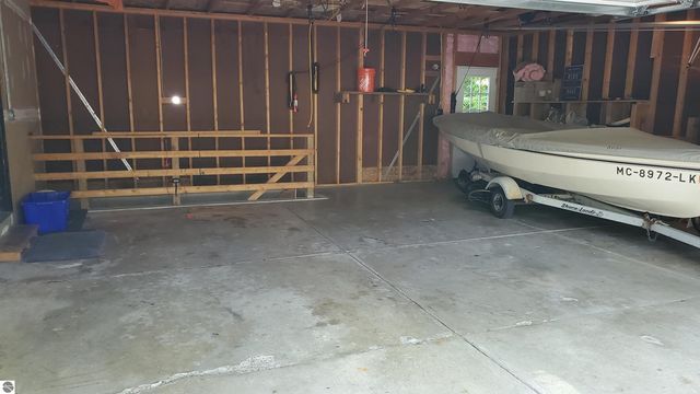 7967 Sunset Drive, Traverse City, MI 49685