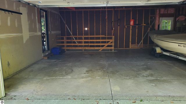 7967 Sunset Drive, Traverse City, MI 49685