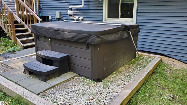 7967 Sunset Drive, Traverse City, MI 49685