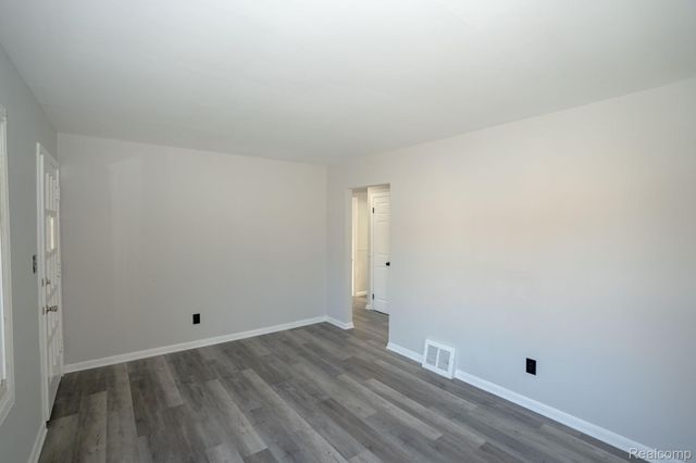 19820 Avalon Street, St. Clair Shores, MI 48080