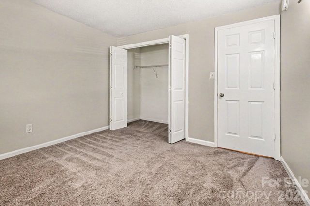 409 Vista Grande Circle, Charlotte, NC 28226