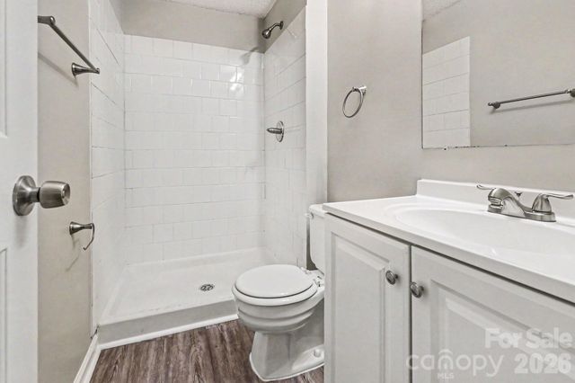 409 Vista Grande Circle, Charlotte, NC 28226