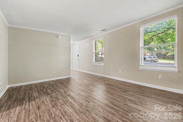 409 Vista Grande Circle, Charlotte, NC 28226