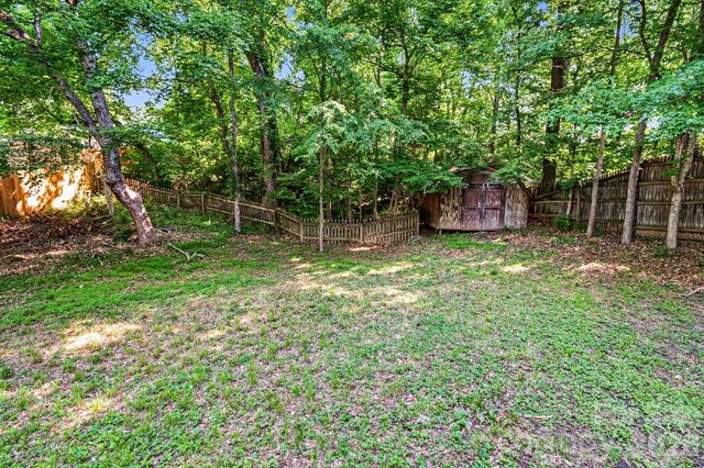 409 Vista Grande Circle, Charlotte, NC 28226
