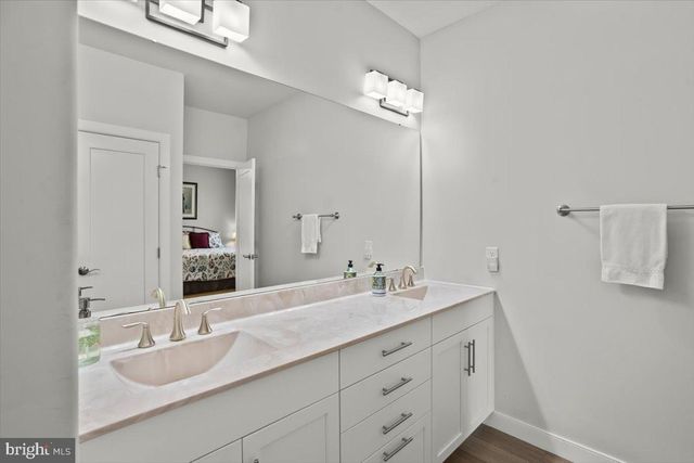 1025 RIVERSTONE CIR, Lebanon, PA 17042