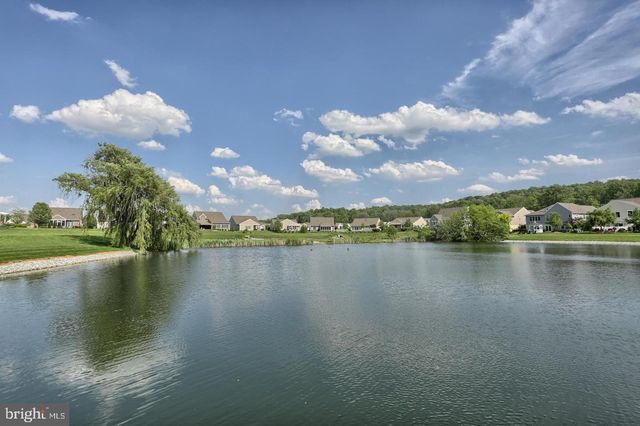 1025 RIVERSTONE CIR, Lebanon, PA 17042