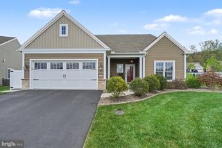 1025 RIVERSTONE CIR, Lebanon, PA 17042