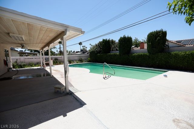 2725 Colanthe Avenue, Las Vegas, NV 89102