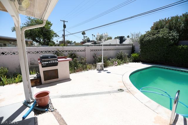 2725 Colanthe Avenue, Las Vegas, NV 89102
