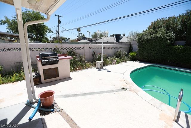 2725 Colanthe Avenue, Las Vegas, NV 89102