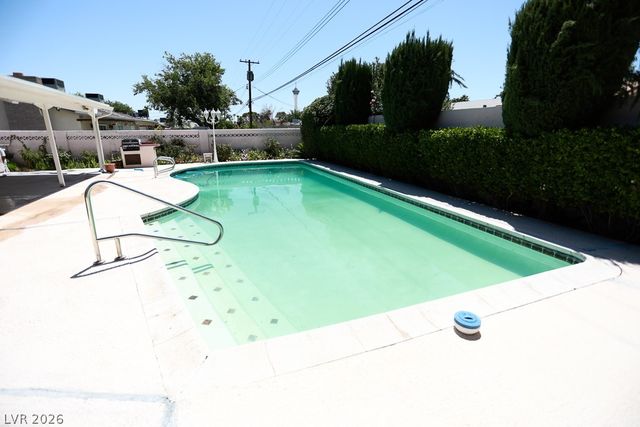 2725 Colanthe Avenue, Las Vegas, NV 89102