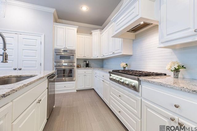 15463 Green Trails Blvd, Baton Rouge, LA 70817