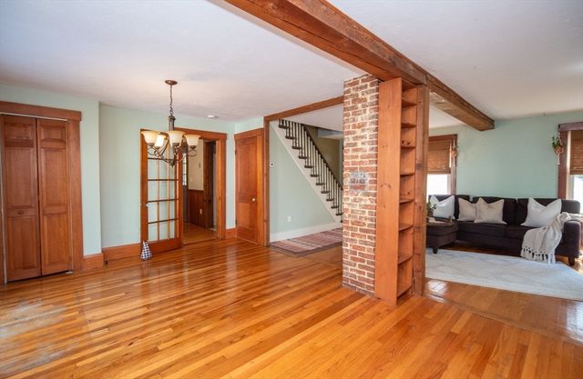 20 Oak Court, Clinton, MA 01510